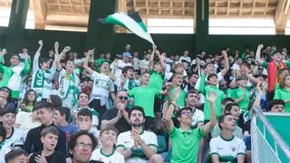 La afición del Elche prepara otro gran recibimiento al equipo ante el Espanyol