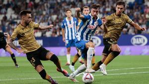 Javi Puado, en acción ante la Real Sociedad