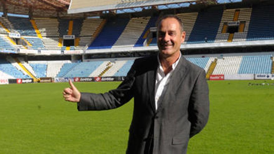 Víctor Fernández, en su presentación esta tarde en Riazor.