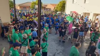 GALERÍA | Venialbo vibra al ritmo festivo de sus peñas