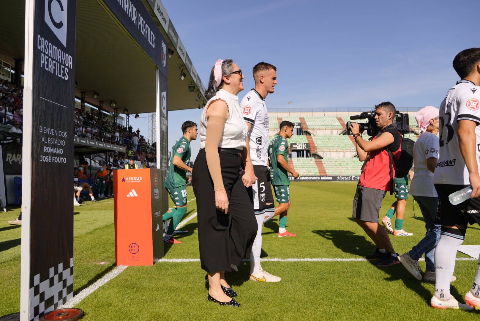 Las imágenes del partido entre Mérida y Arenteiro