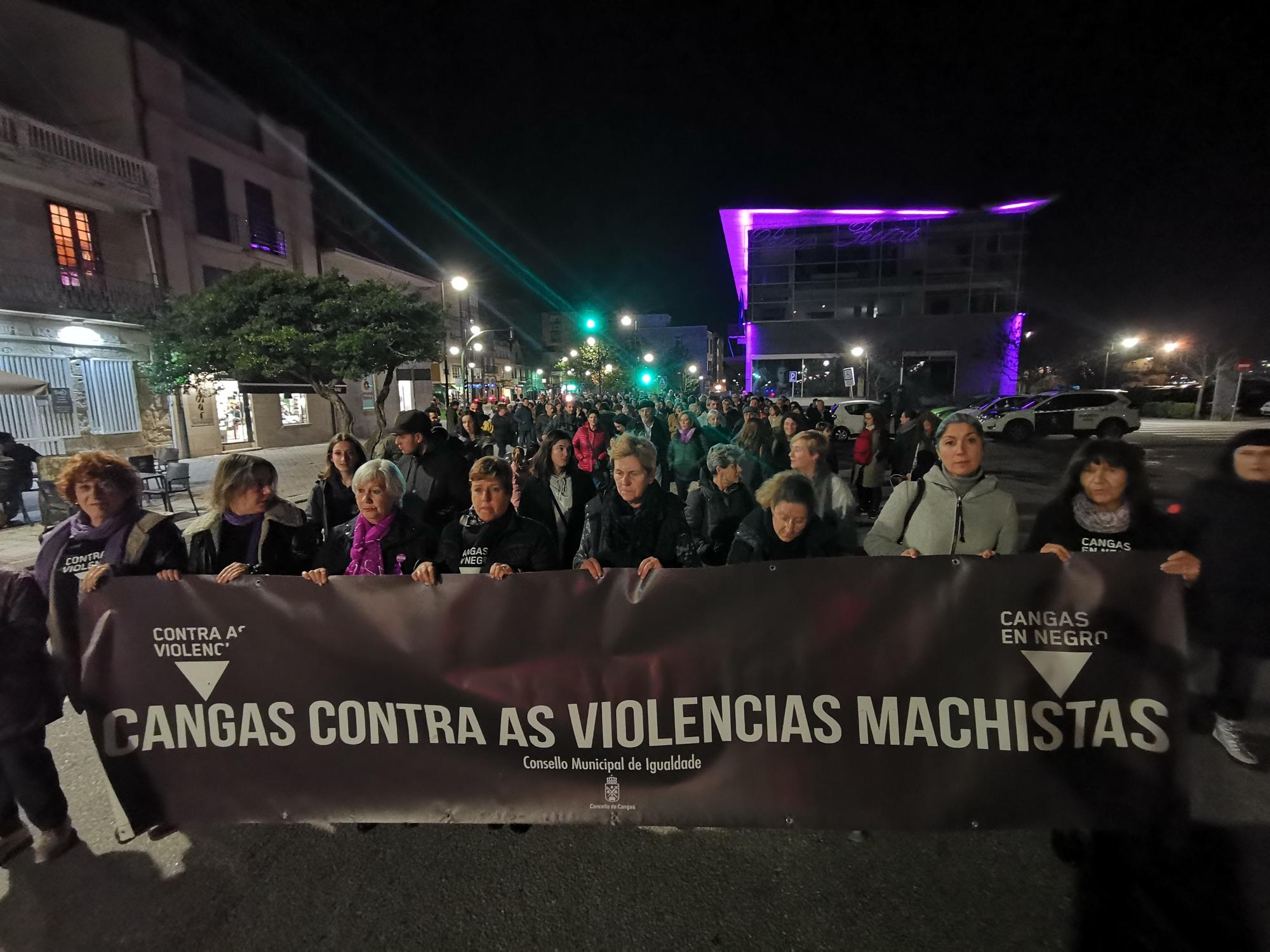 La celebración del Día Internacional contra las Violencias Machistas en Cangas