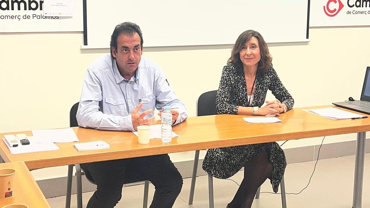 La Cambra de Palamós i l’associació d’empresàries de l’Empordà signen un acord de col·laboració.