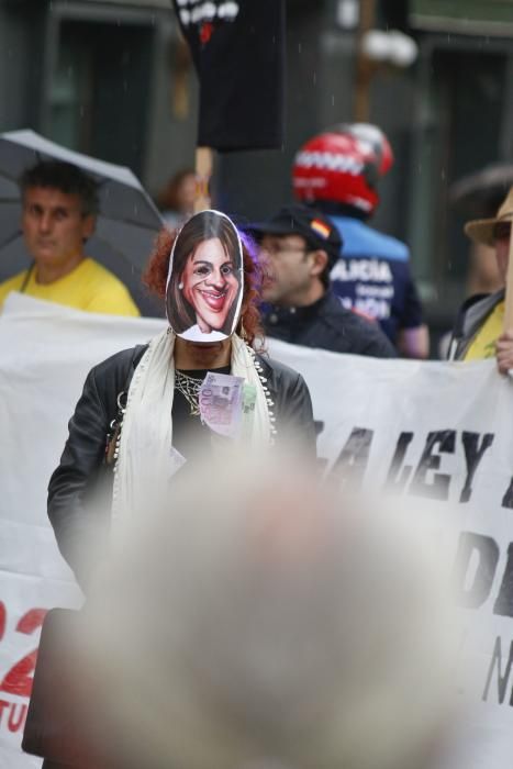 Manifestación "Pasacalles por la digindad" en Gijón