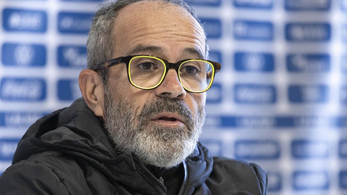 Álvaro Cervera, durante una rueda de prensa con el Tenerife.