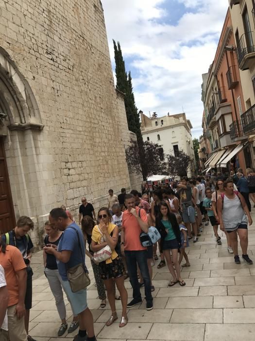 Cues al Museu Dalí de Figueres