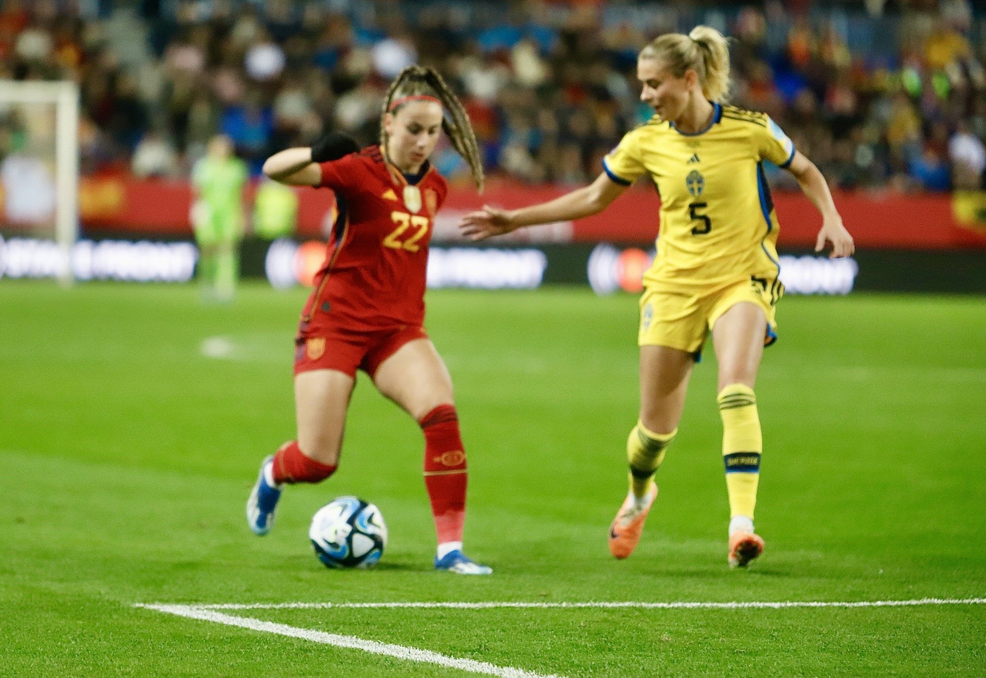 La victoria de la selección femenina de fútbol ante Suecia en La Rosaleda, en imágenes