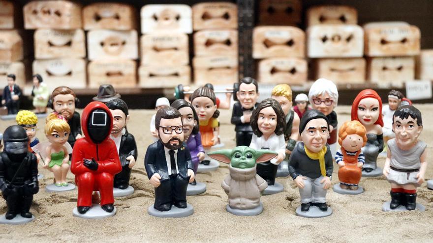 Aragonès, Lluís Llach, Díaz Ayuso, Baby Yoda, &#039;El Juego del Calamar&#039; i un antidisturbis, nous caganers per aquest Nadal