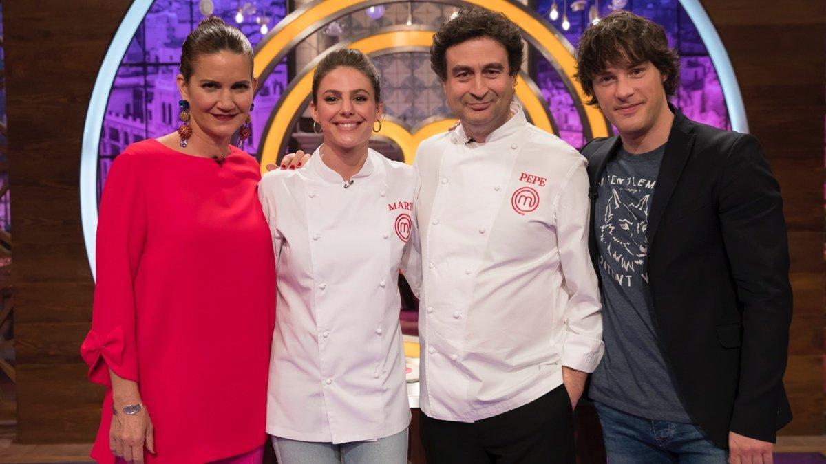 El jurado de 'Masterchef' con Marta Verona, ganadora de la sexta edición