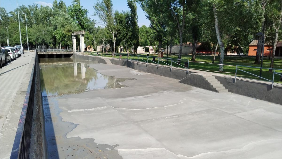 La primera fase del canal de baños de La Isla de Plasencia.