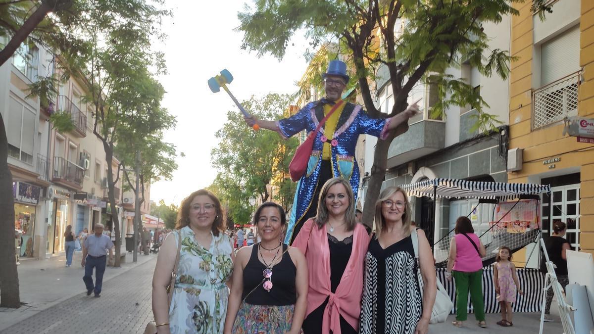 María Dolores Párraga, Eva Navarro, María Jesús Serrano y Toñi Peña en la Noche Abierta del Comercio en Baena