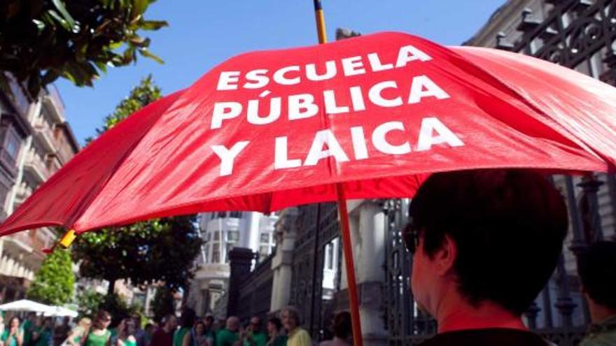 Movilización del profesorado interino en Asturias.