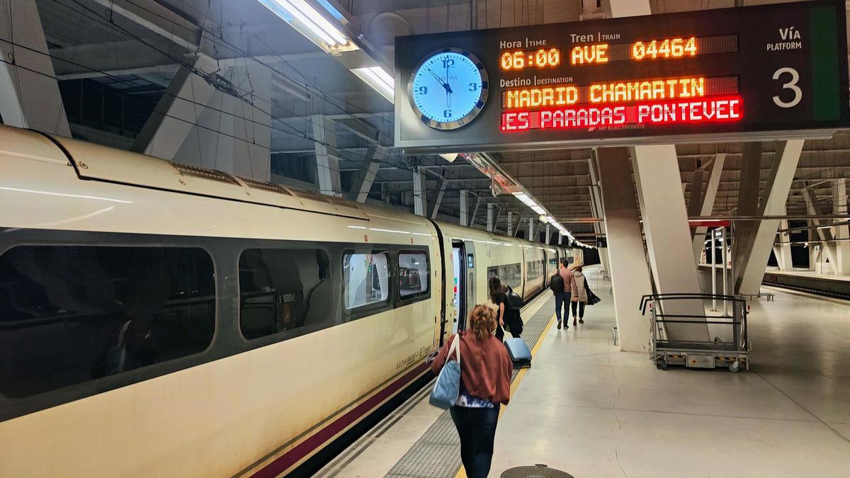 Tren AVE entre Vigo y Madrid en el horario que estrenará servicio semidirecto