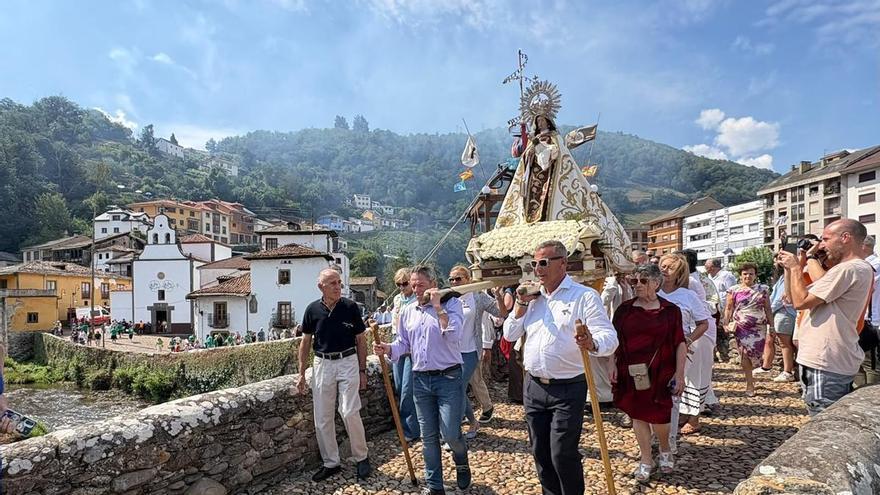 Balance positivo de las patronales del Carmen y la Magdalena en Cangas: "Han sido excelentes; la sociedad canguesa sabe dar ejemplo"
