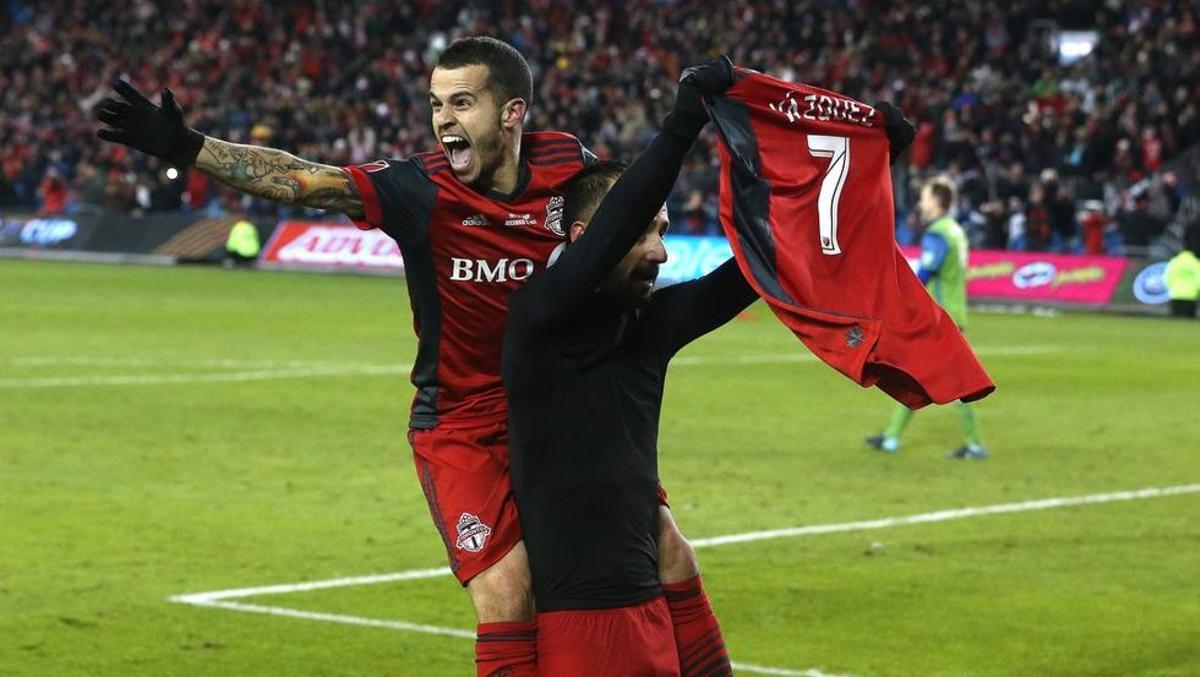 Víctor Vázquez emula a Messi tras marcar en la final de la MLS del 2017.