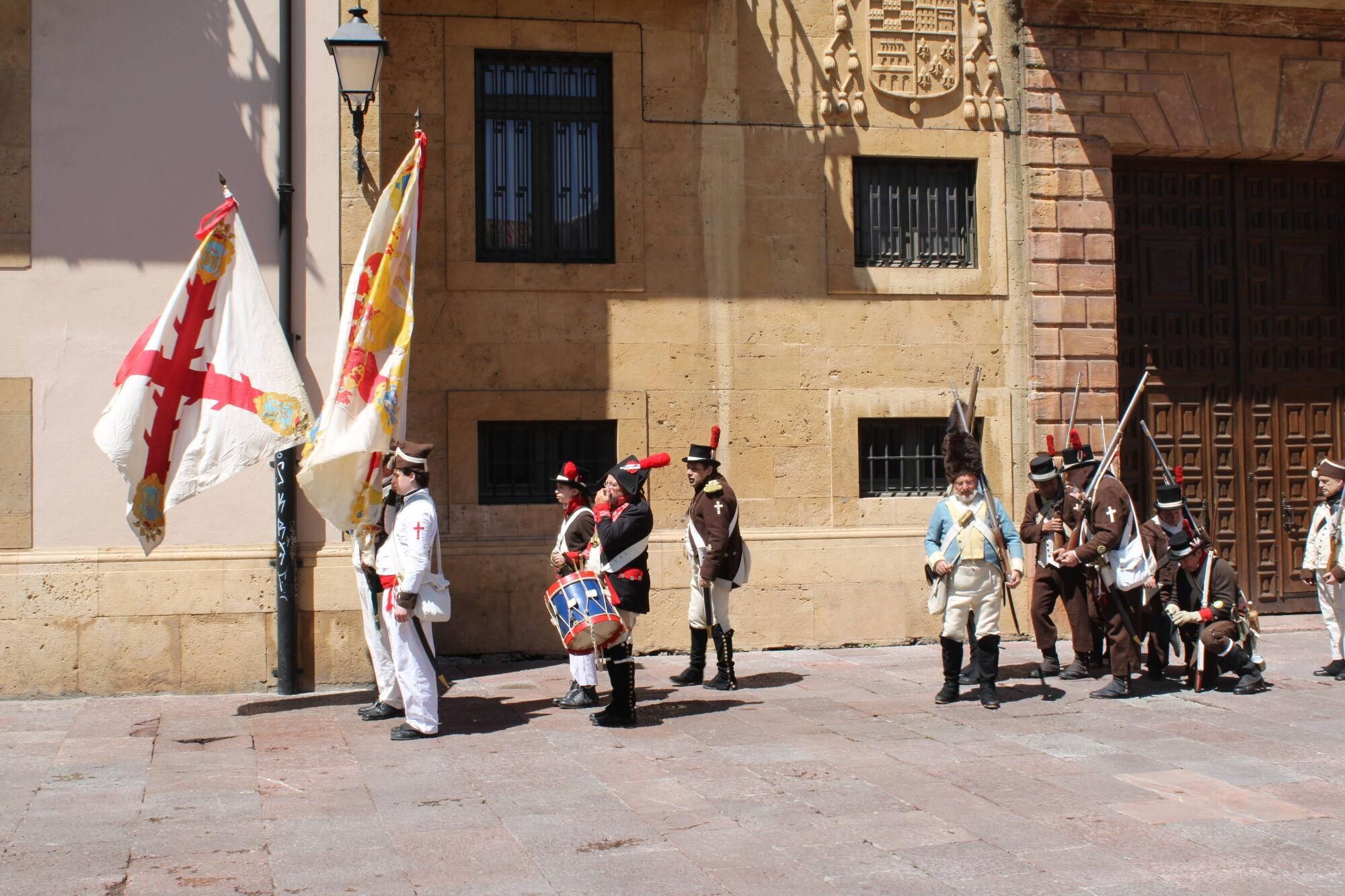 Varias asociaciones recrean el Oviedo el día que la Junta General asumió su soberanía y declaró la guerra a Napoleón