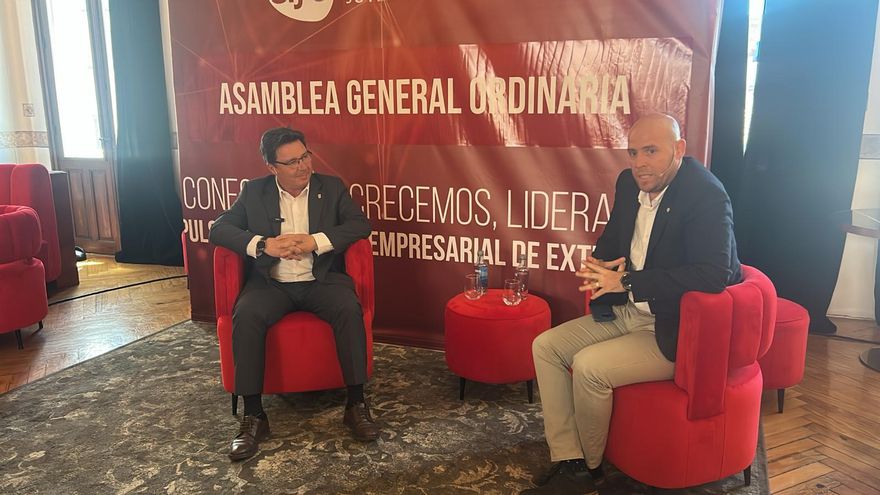Santamaría: &quot;Extremadura es un Fórmula 1 que ha ido, hasta hace dos años, a 20 km/h&quot;