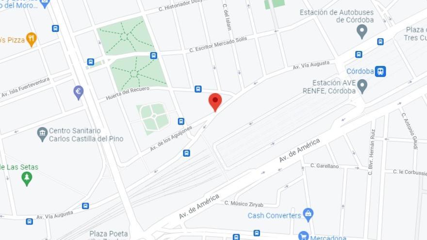 El accidente se ha registrado en la avenida Vía Augusta cruce con avenida de los Aguijones.