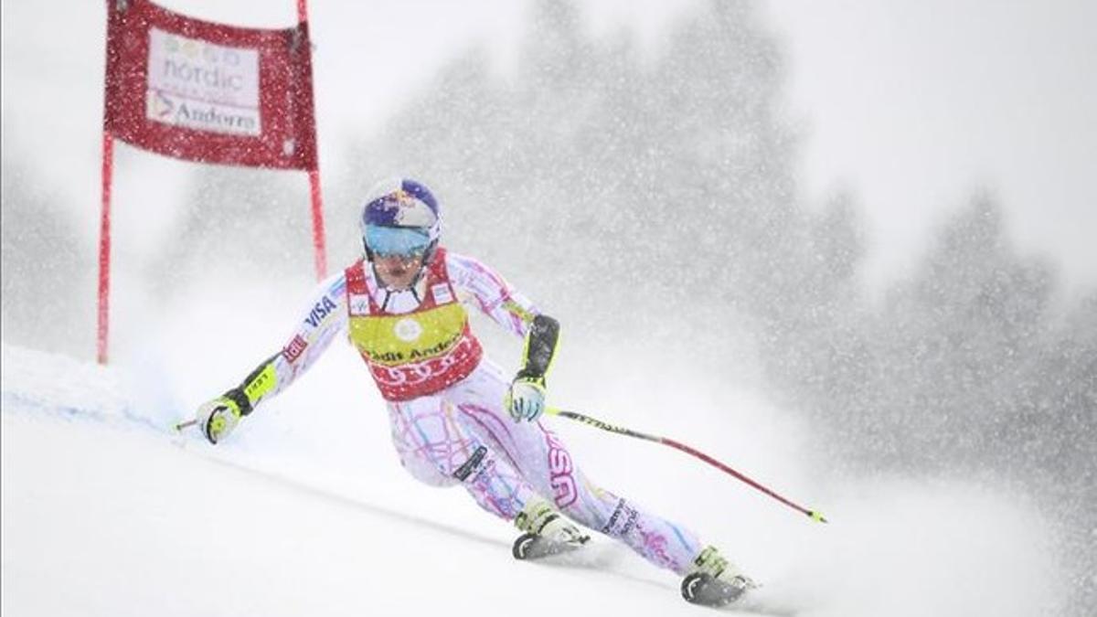 Lindsay Vonn ha tomado la salida en Soldeu bajo una intensa nevada