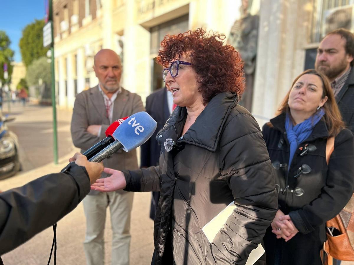 Candi Marín comparece ante lo medios de comunicación