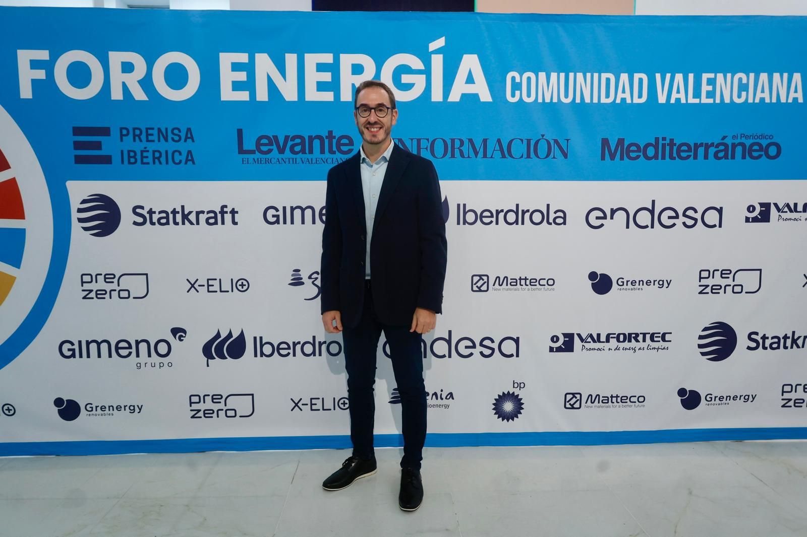 Llegada de los asistentes a la segunda edición del Foro de Energía en la Comunitat Valenciana