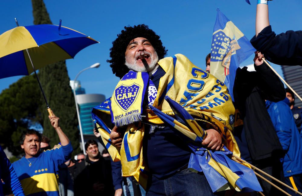 Las aficiones de River y Boca llenan Madrid