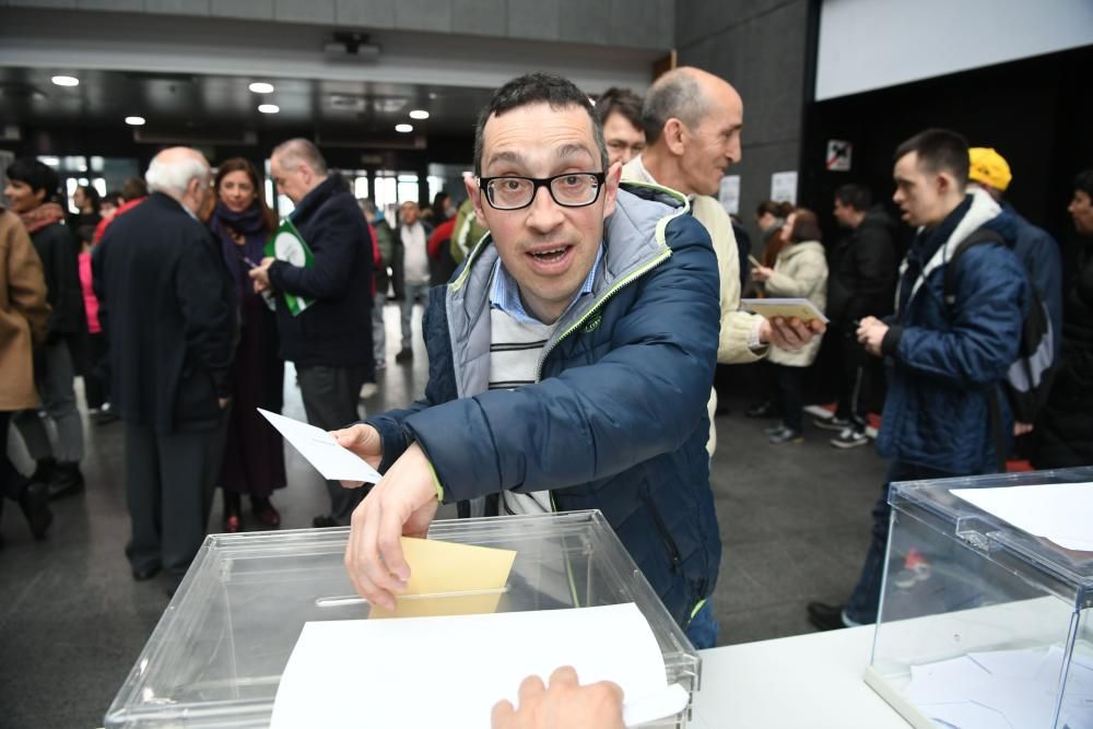 Podrán votar por primera vez en las próximas elecciones del 28 de abril y 26 mayo.