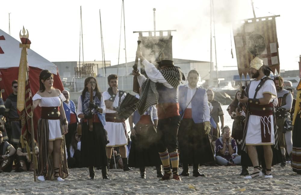 El Desembarco al amanecer da inicio a los Moros y Cristianos de El Campello