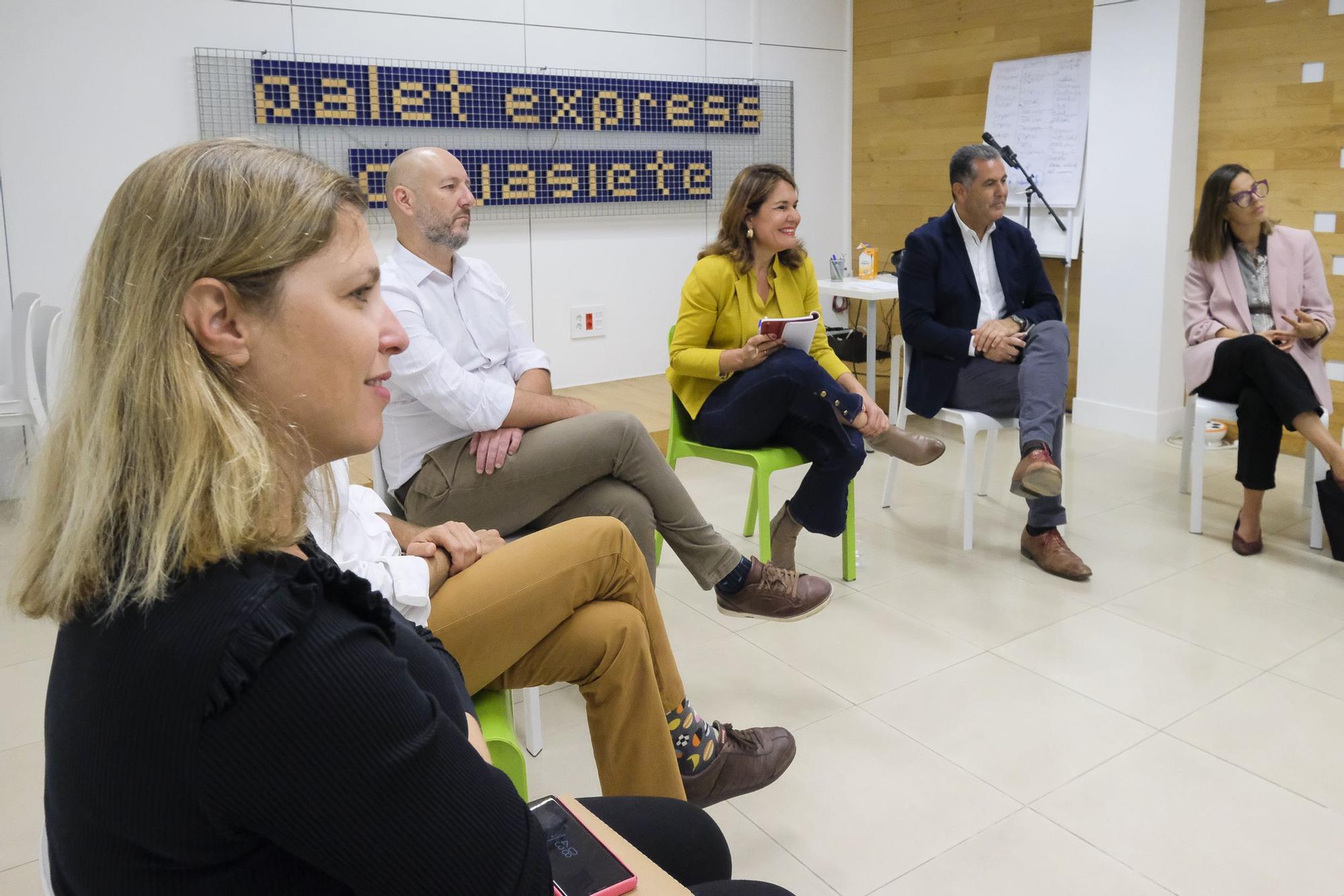 Un día en la campaña electoral de Jimena Delgado, candidata del PP al Ayuntamiento de Las Palmas de Gran Canaria