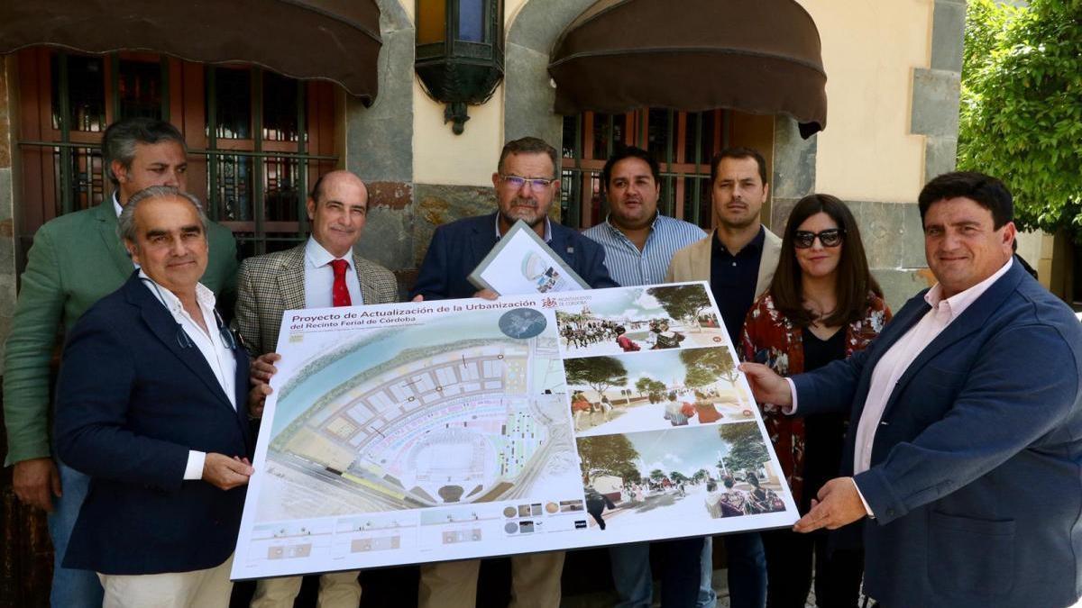 La junta de gobierno recibe el proyecto de reforma de El Arenal