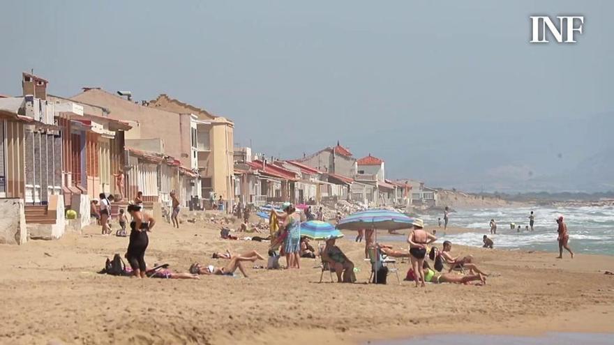 Orihuela y Guardamar abren las playas al baño sin vigilancia permanente pero sin aglomeraciones