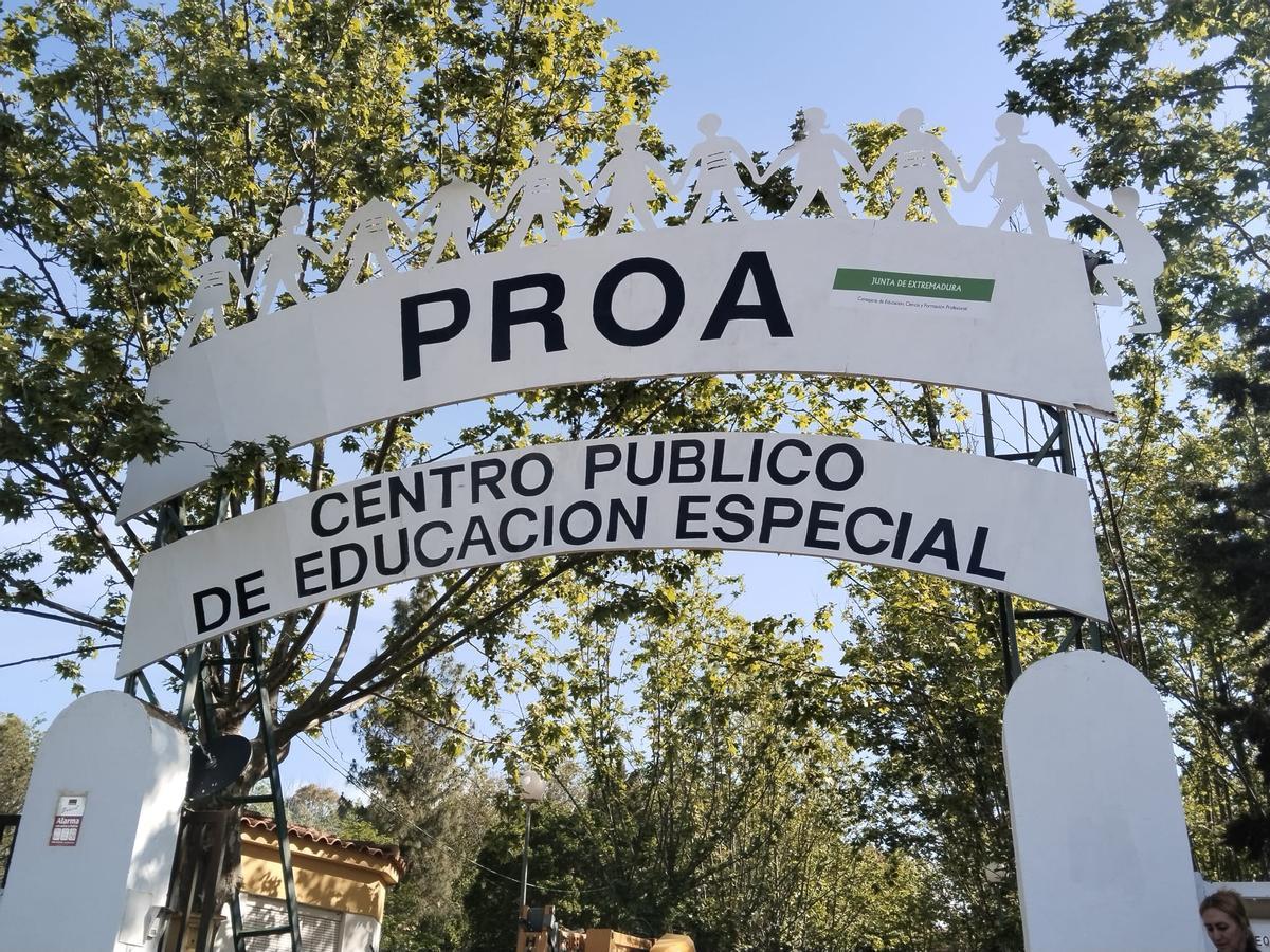 Así han sido los trabajos para adecuar la entrada del colegio Proa