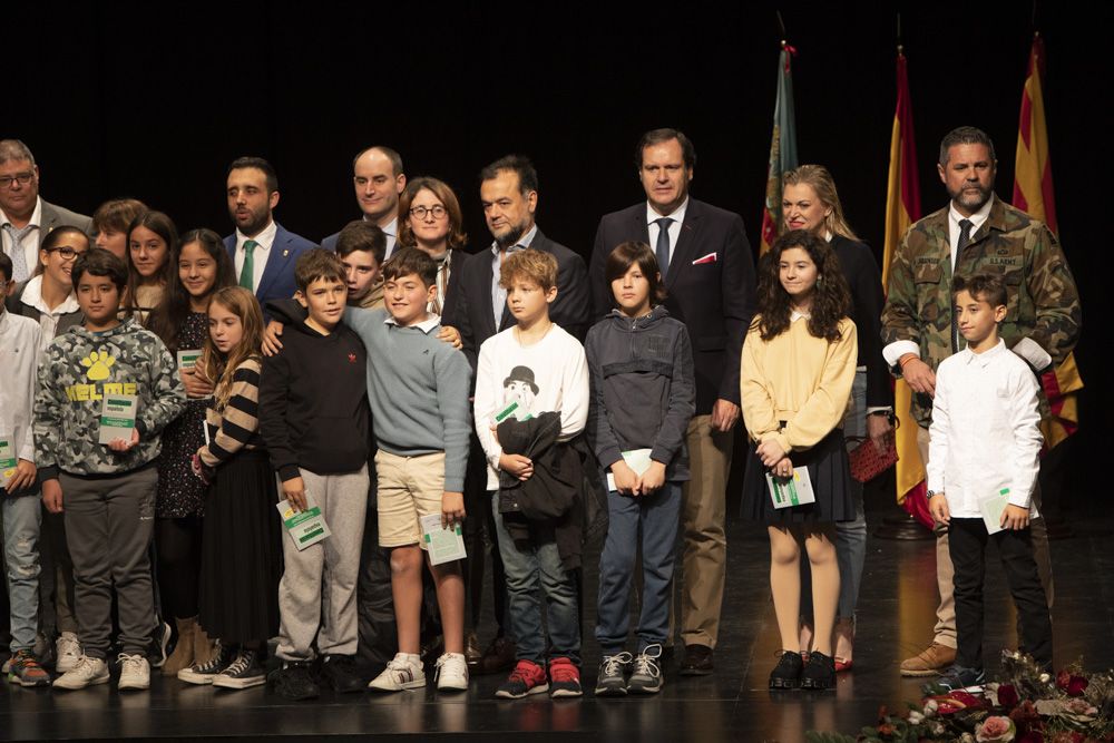 Lectura de la Constitución en el Centro Mario Monreal de Sagunt.