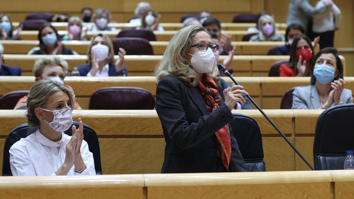 Nadia Calviño y Yolanda Díaz.