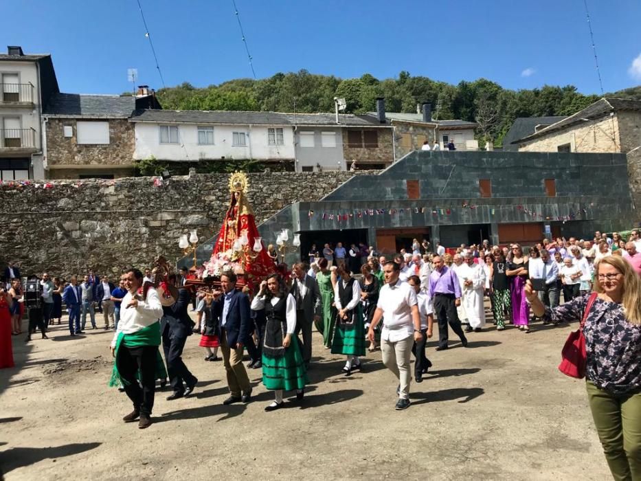 San Martín de Castañeda honra a la Virgen Peregrina