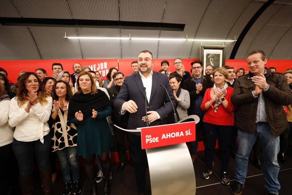 Celebración de la victoria electoral de los socialistas asturianos.