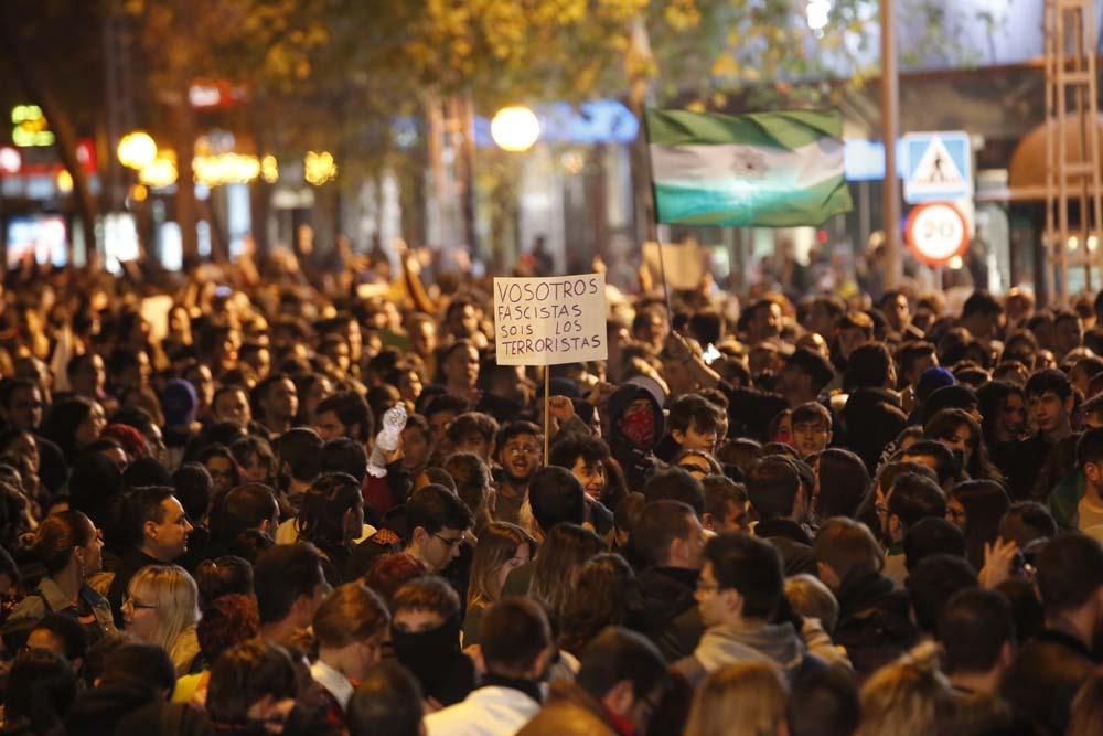 Miles de cordobeses protestan contra el fascismo