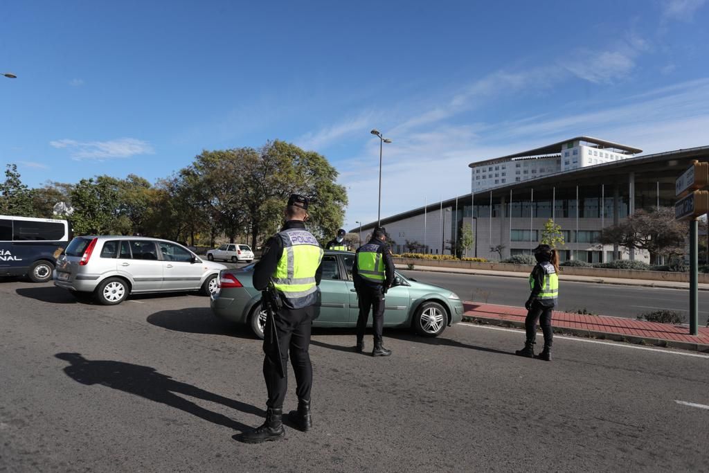 Controles en las entradas a València