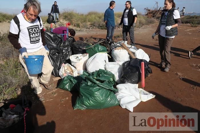 SOS Mar Menor retira dos toneladas de basura