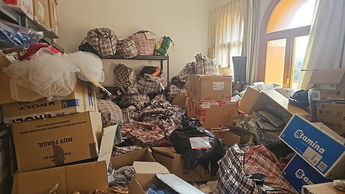 Pertenencias de los menores del centro de Alborache, con 134 menores para 84 plazas.