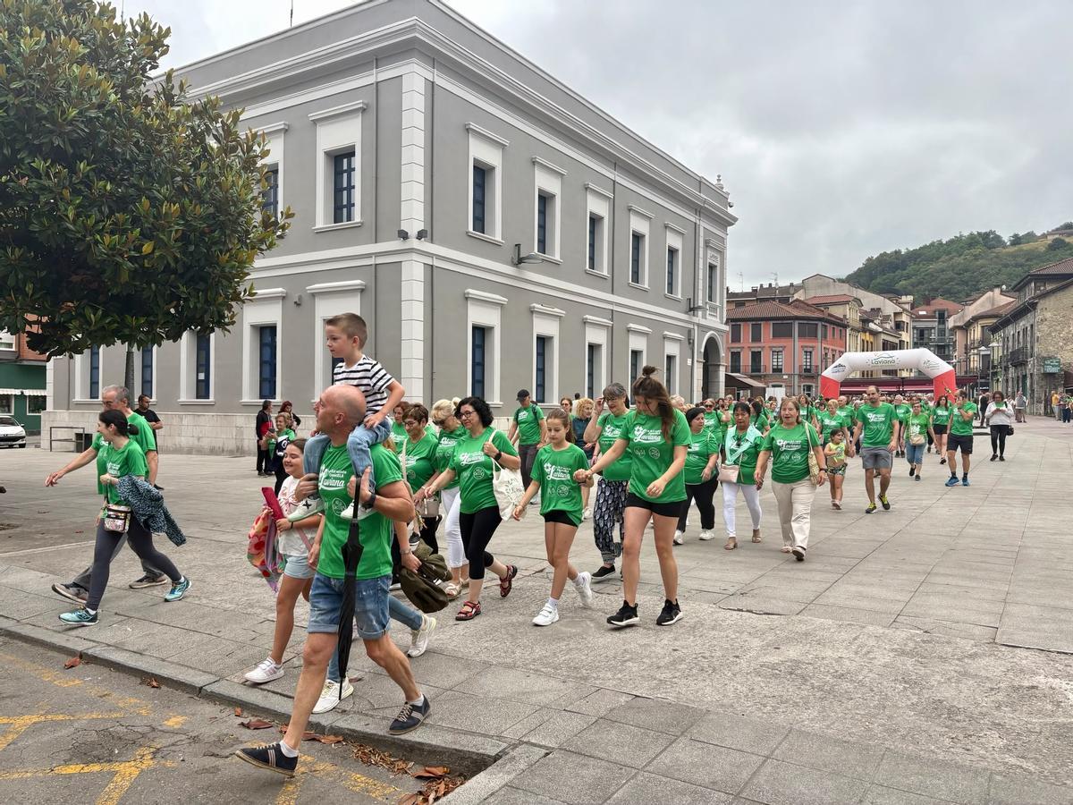 Participantes en la marcha.