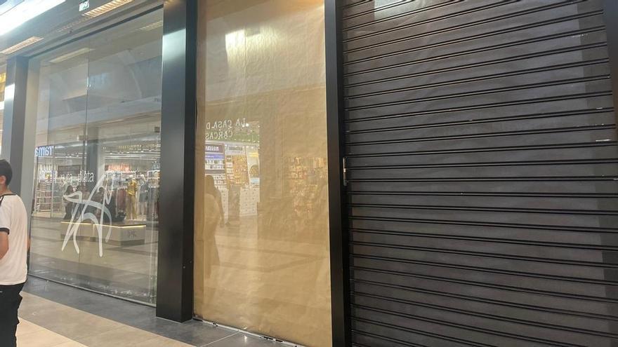La tienda de moda masculina Celopman cierra sus puertas en el centro comercial Ruta de la Plata de Cáceres