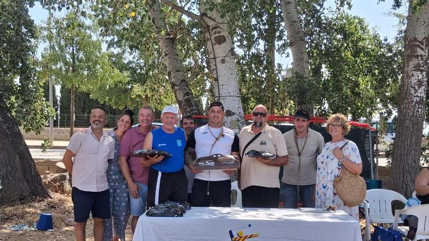 David Gómez y Antonia Cuenca se imponen en la tirada de piedra de las fiestas de Lloseta