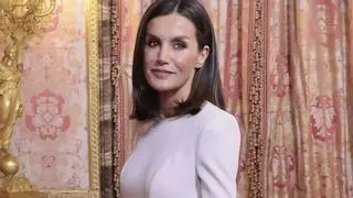 Una fractura en una falange del pie obliga a la reina Letizia a cambiar de calzado