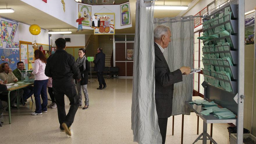 Un colegio electoral de Málaga, en las elecciones andaluzas de 2012.