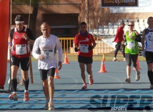 Cristina González bate su récord nacional en Valencia con 73,3 km