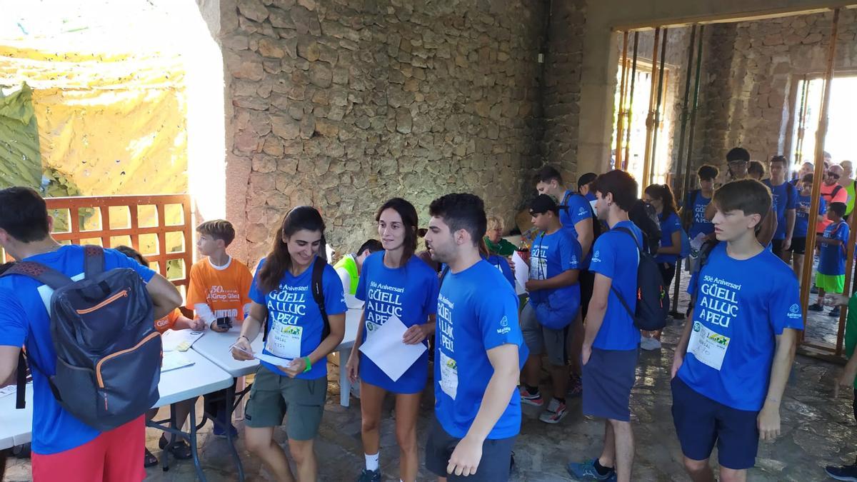 FOTOS | Casi 7.000 participantes en la tradicional caminata Des Güell a Lluc a Peu