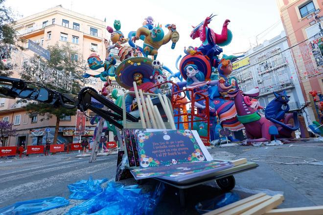 Fallas de Especial 2026 en València: Cuba-Literato Azorín, las imágenes del desastre