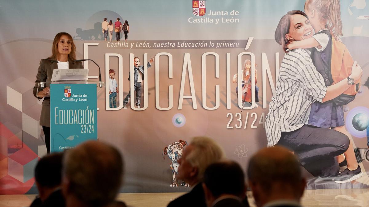 La consejera de Educación, Rocío Lucas, presenta el curso escolar 2023-2024.