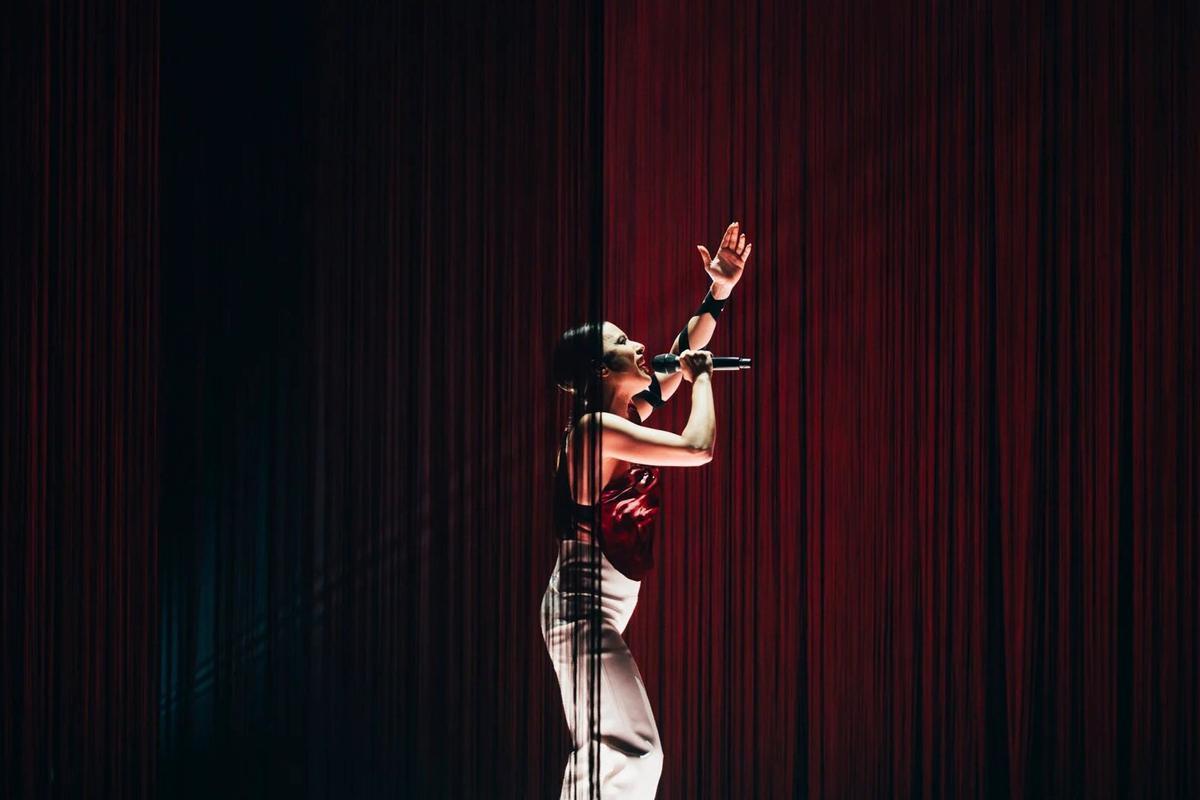 Blanca Paloma, durante el primer ensayo que realizó en el Liverpool Arena.